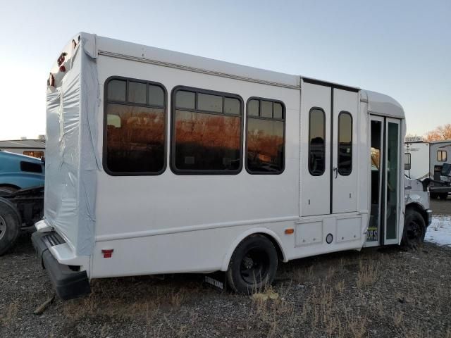 2023 Ford Econoline E450 Super Duty Cutaway Van