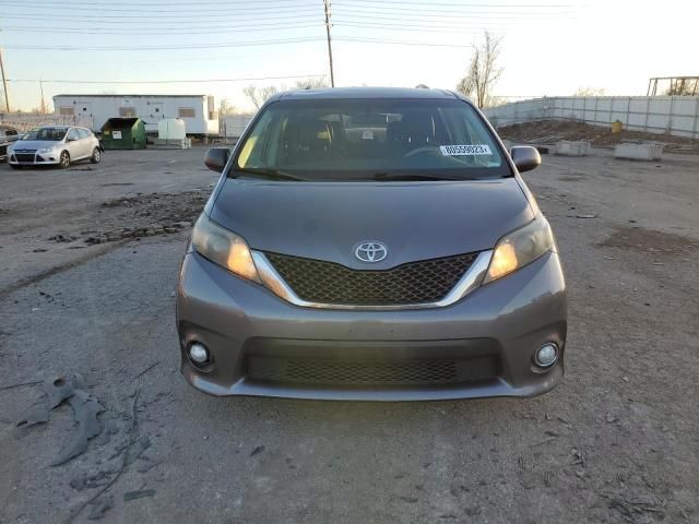 2011 Toyota Sienna Sport