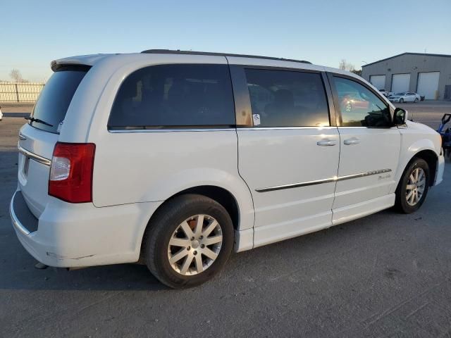 2014 Chrysler Town & Country Touring