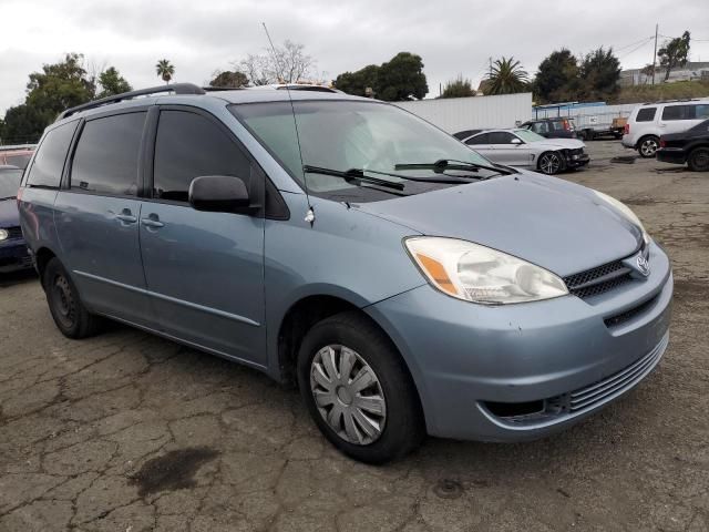 2004 Toyota Sienna CE