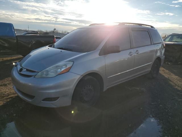 2009 Toyota Sienna CE