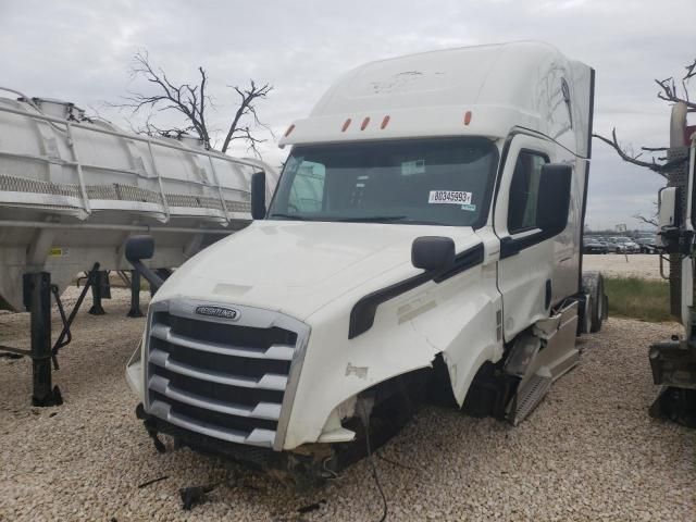 2018 Freightliner Cascadia 126