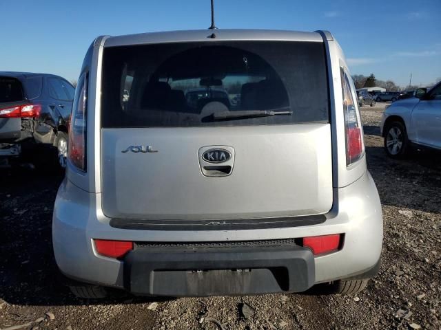 2011 KIA Soul +