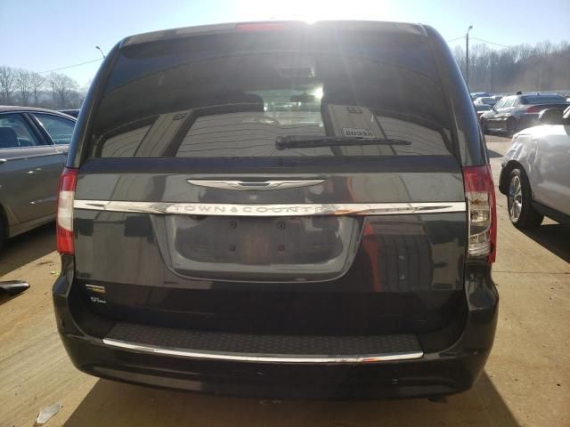 2014 Chrysler Town & Country Touring