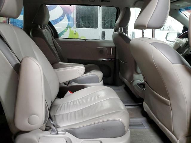 2013 Toyota Sienna XLE