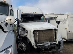 Camiones salvage sin ofertas aún a la venta en subasta: 2016 Freightliner Cascadia 125