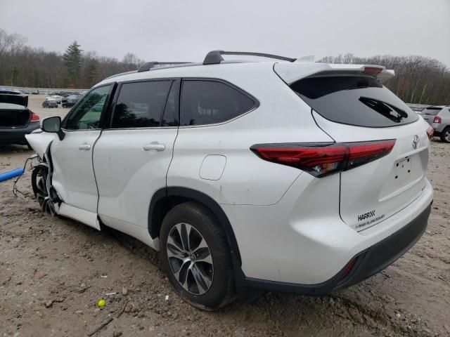 2022 Toyota Highlander XLE