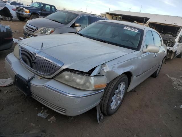 2006 Lincoln Town Car Signature Limited