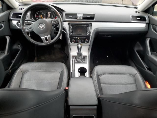 2013 Volkswagen Passat SE