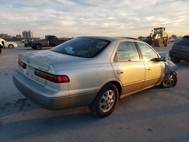 1999 Toyota Camry LE