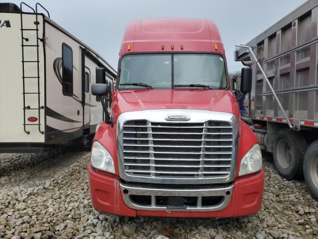 2015 Freightliner Cascadia 125