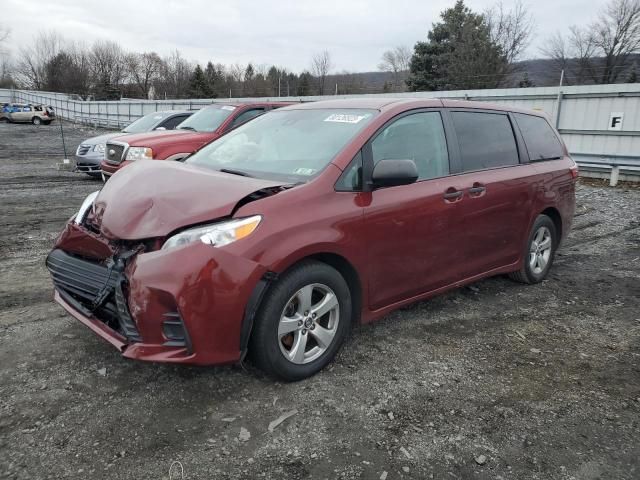 2018 Toyota Sienna L