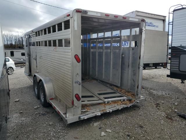 2000 Soon Horse Trailer