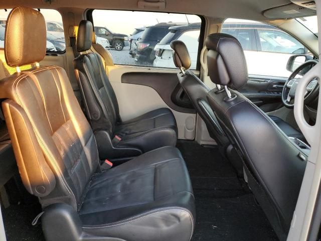 2015 Chrysler Town & Country Touring