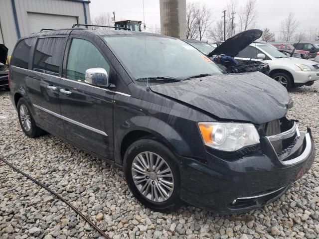 2014 Chrysler Town & Country Touring L