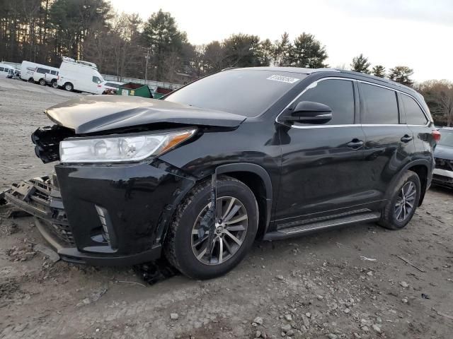 2017 Toyota Highlander SE