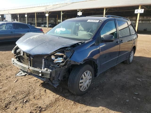 2005 Toyota Sienna CE