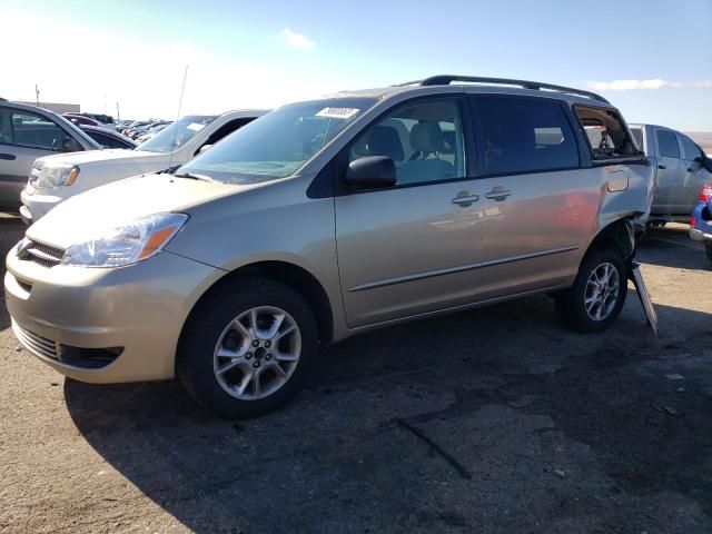 2004 Toyota Sienna LE