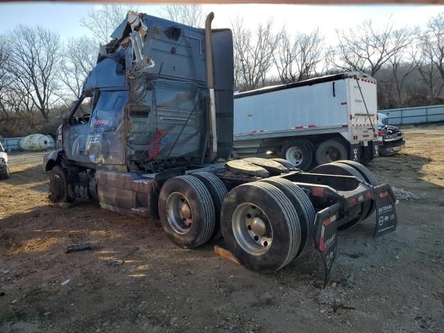 2014 Volvo VN VNL