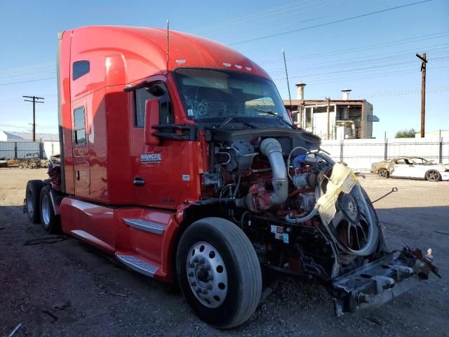 2021 Kenworth Construction T680