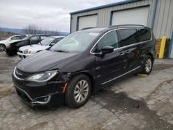 Vehiculos salvage en venta de Copart Chambersburg, PA: 2017 Chrysler Pacifica Touring L