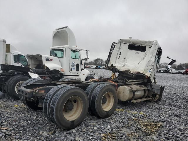 2007 Freightliner Columbia 112