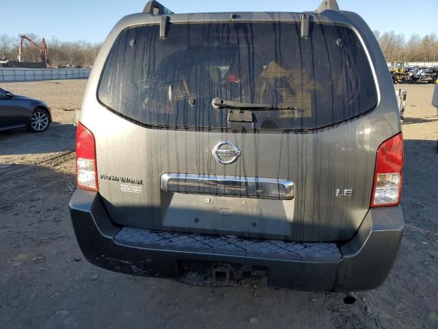 2005 Nissan Pathfinder LE