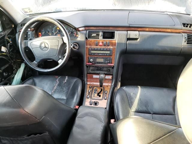 1999 Mercedes-Benz E 320