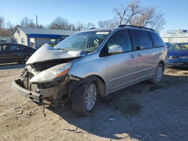 2010 Toyota Sienna XLE