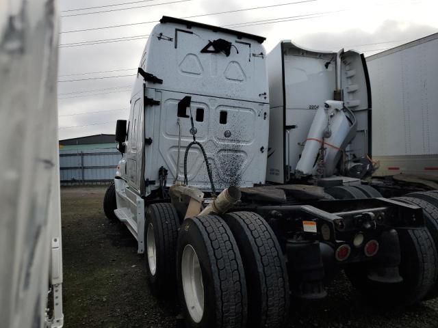 2016 Freightliner Cascadia 125