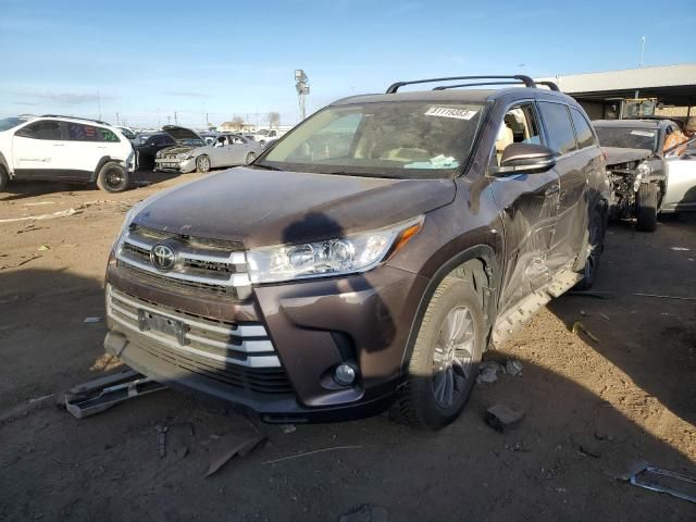 2017 Toyota Highlander SE