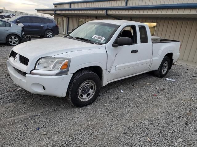 2007 Mitsubishi Raider LS