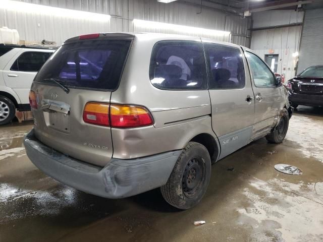 1999 Toyota Sienna CE