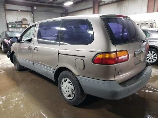 1999 Toyota Sienna CE