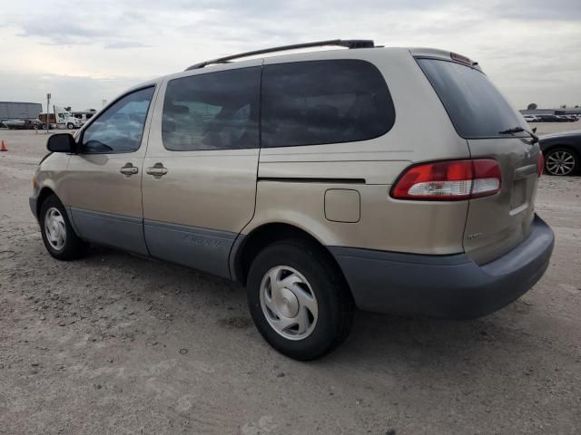 2001 Toyota Sienna CE