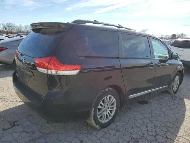 2011 Toyota Sienna XLE