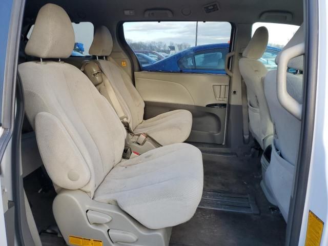 2013 Toyota Sienna LE