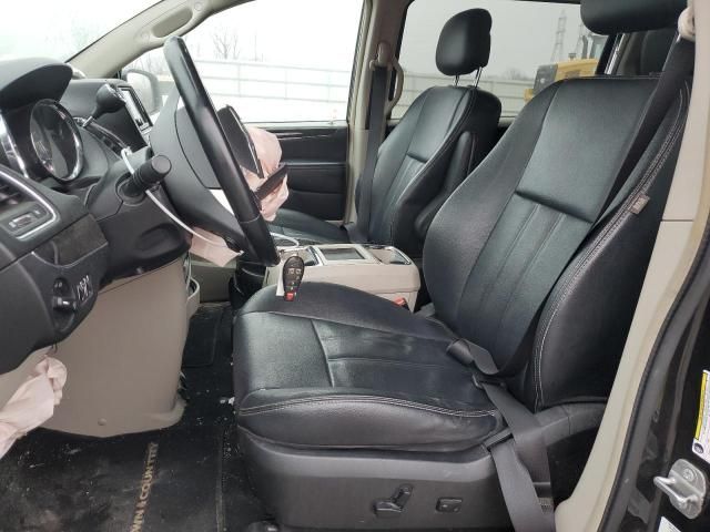 2014 Chrysler Town & Country Touring