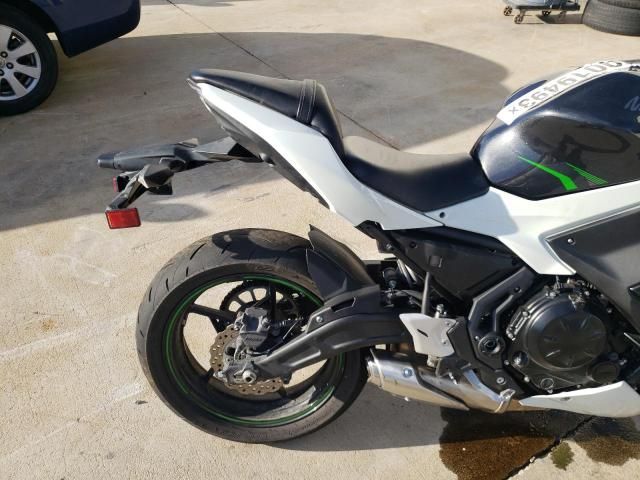 2022 Kawasaki EX650 N