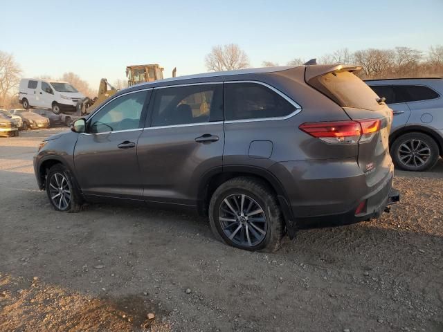 2017 Toyota Highlander SE