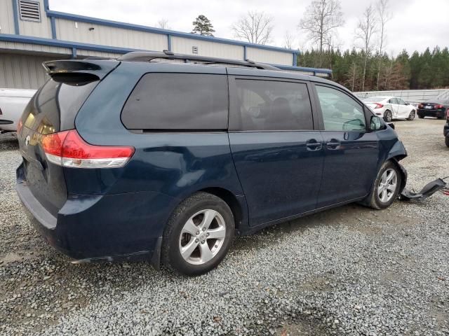 2011 Toyota Sienna LE