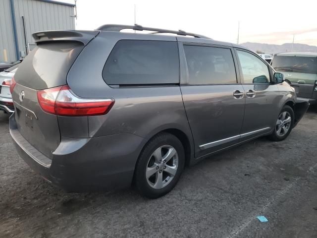 2017 Toyota Sienna LE