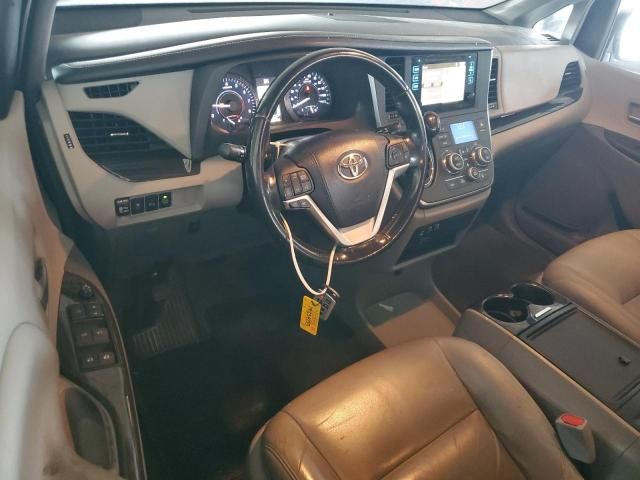 2015 Toyota Sienna XLE