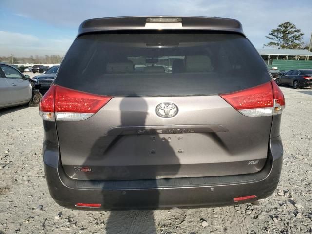 2013 Toyota Sienna XLE