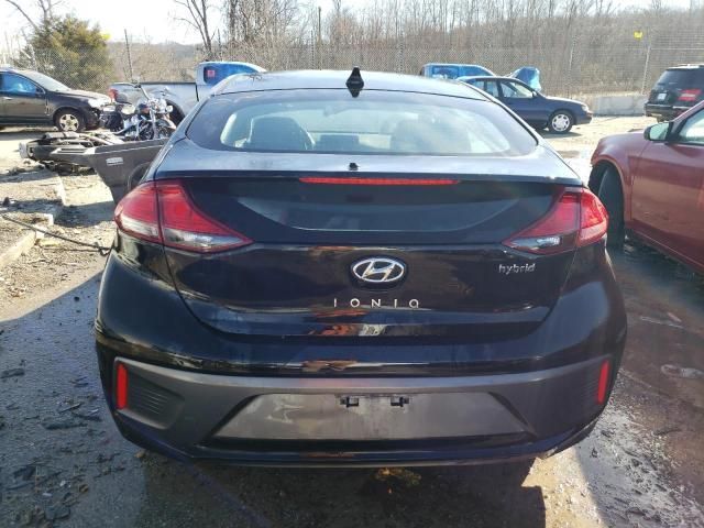 2022 Hyundai Ioniq SE