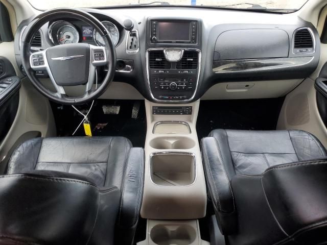 2012 Chrysler Town & Country Limited