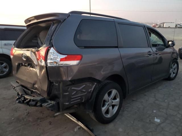 2011 Toyota Sienna LE