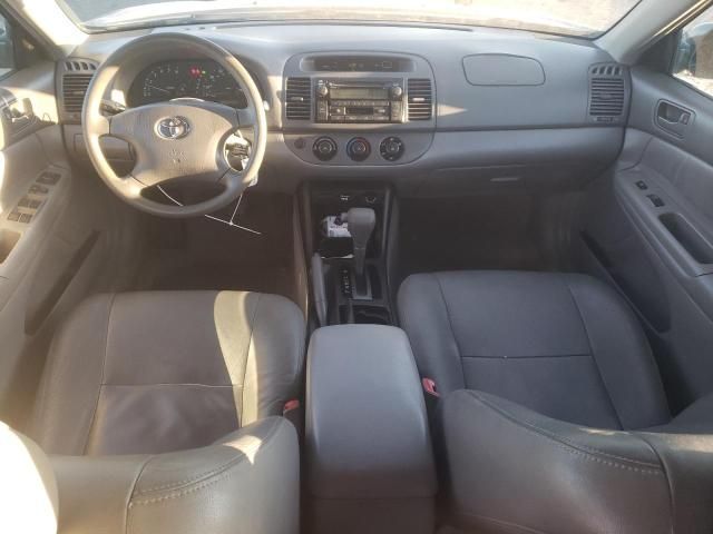 2004 Toyota Camry LE