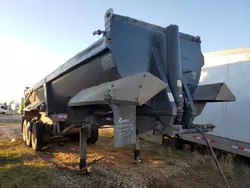 Salvage trucks for sale at Sikeston, MO auction: 2009 Manac Trailer