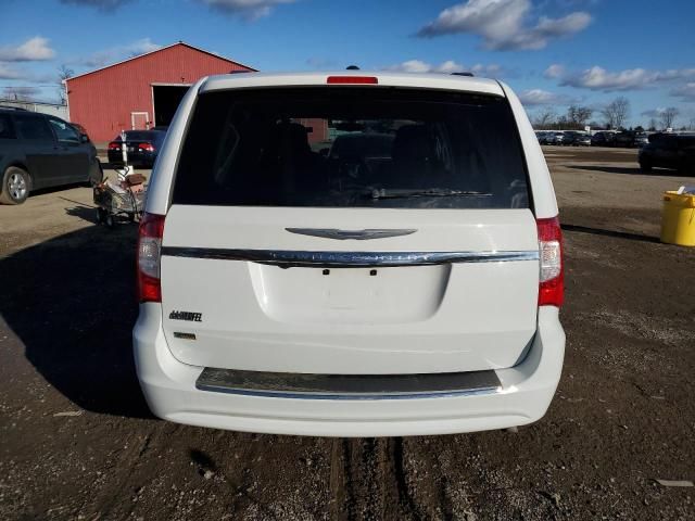 2016 Chrysler Town & Country Touring L